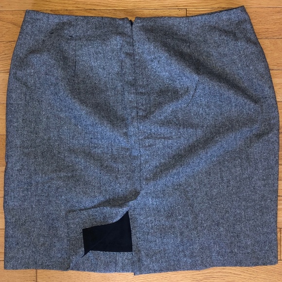 Women's Banana Republic Tweed Mini Skirt With Bow Detail - Picture 2 of 7